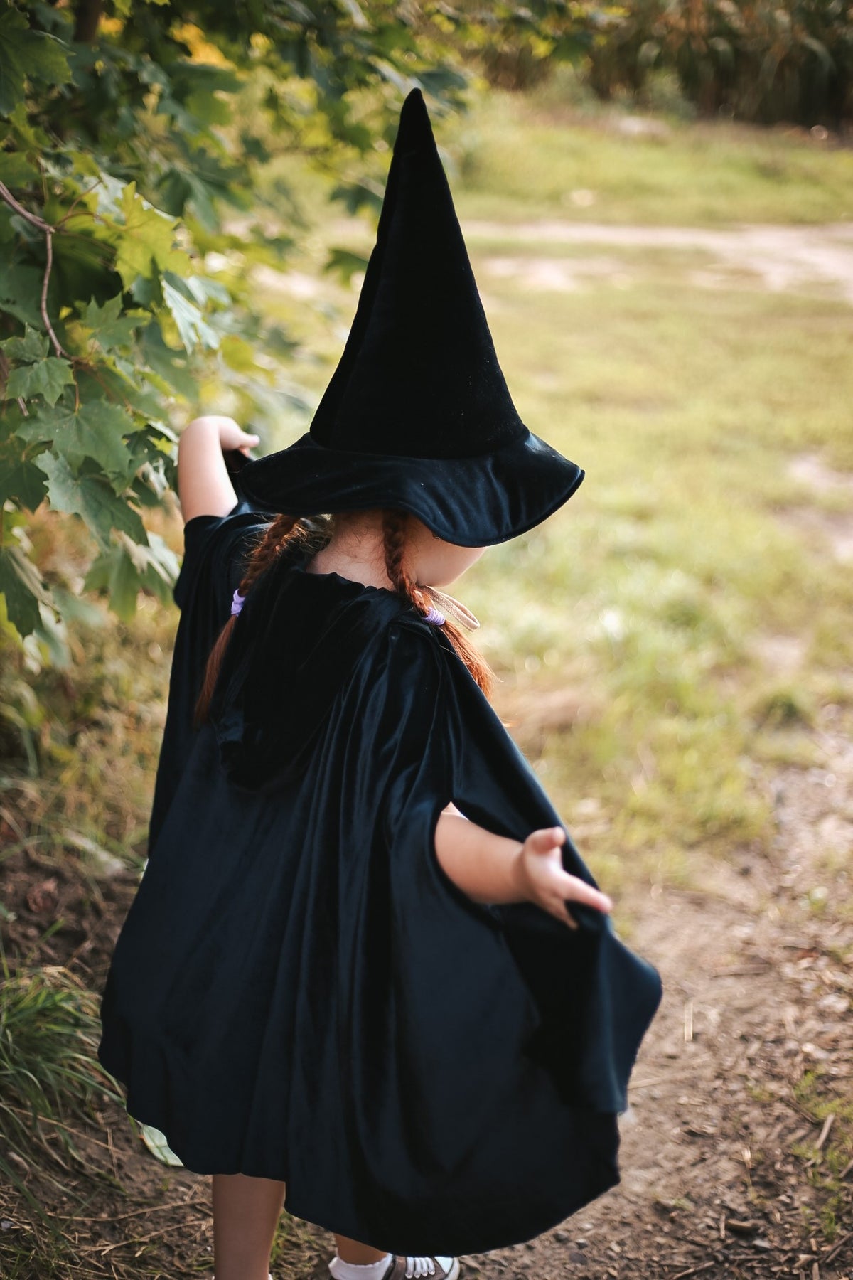 Magic Cape Costume - Black Riding Hood